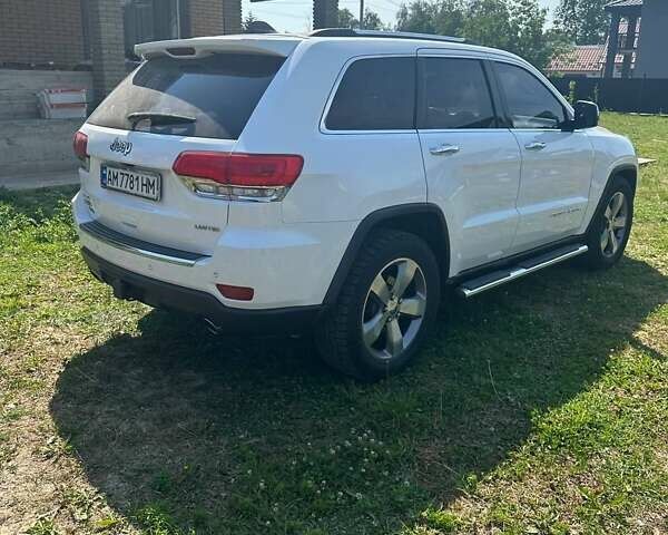 Джип Grand Cherokee 2013 у Житомирі на Automoto.ua Білий Джип Grand Cherokee, об'ємом двигуна 2.99 л та пробігом 232 тис. км за 20000 $, фото 8 на Automoto.ua