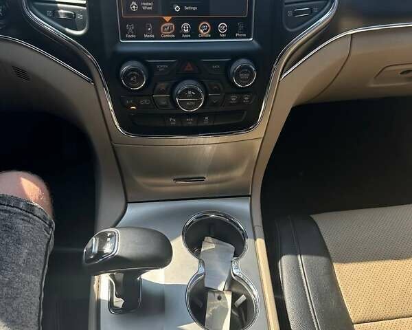 Джип Grand Cherokee 2013 у Житомирі на Automoto.ua Білий Джип Grand Cherokee, об'ємом двигуна 2.99 л та пробігом 232 тис. км за 20000 $, фото 9 на Automoto.ua
