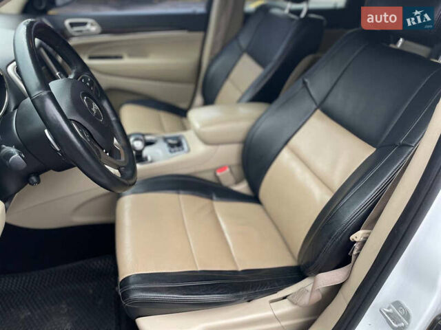 Белый Джип Гранд Чероки, объемом двигателя 2.99 л и пробегом 232 тыс. км за 18500 $, фото 11 на Automoto.ua