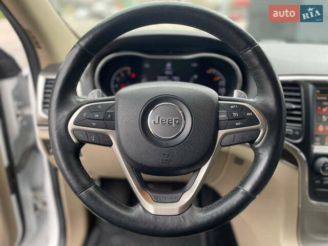 Белый Джип Гранд Чероки, объемом двигателя 2.99 л и пробегом 232 тыс. км за 18500 $, фото 7 на Automoto.ua