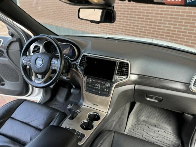 Білий Джип Grand Cherokee, об'ємом двигуна 3 л та пробігом 150 тис. км за 18600 $, фото 4 на Automoto.ua