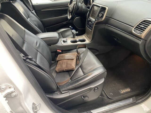 Білий Джип Grand Cherokee, об'ємом двигуна 3 л та пробігом 251 тис. км за 17000 $, фото 6 на Automoto.ua