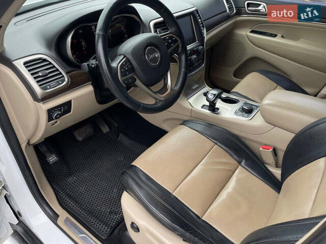 Белый Джип Гранд Чероки, объемом двигателя 2.99 л и пробегом 232 тыс. км за 18500 $, фото 12 на Automoto.ua