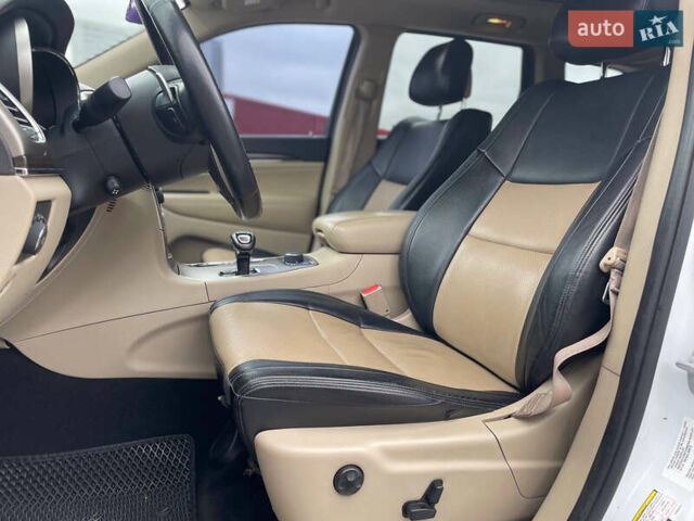 Белый Джип Гранд Чероки, объемом двигателя 2.99 л и пробегом 232 тыс. км за 18500 $, фото 13 на Automoto.ua