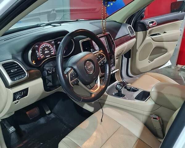 Білий Джип Grand Cherokee, об'ємом двигуна 3.6 л та пробігом 275 тис. км за 17250 $, фото 21 на Automoto.ua