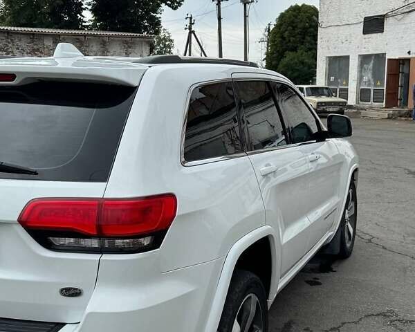 Белый Джип Гранд Чероки, объемом двигателя 2.99 л и пробегом 235 тыс. км за 24000 $, фото 4 на Automoto.ua
