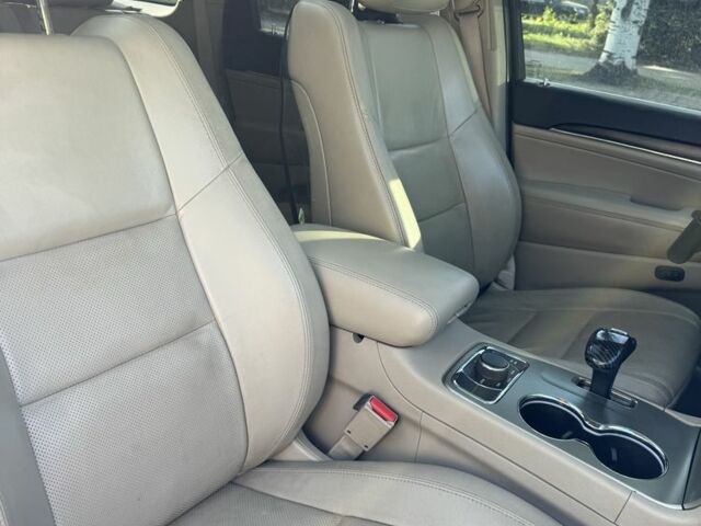 Білий Джип Grand Cherokee, об'ємом двигуна 3 л та пробігом 177 тис. км за 20500 $, фото 4 на Automoto.ua