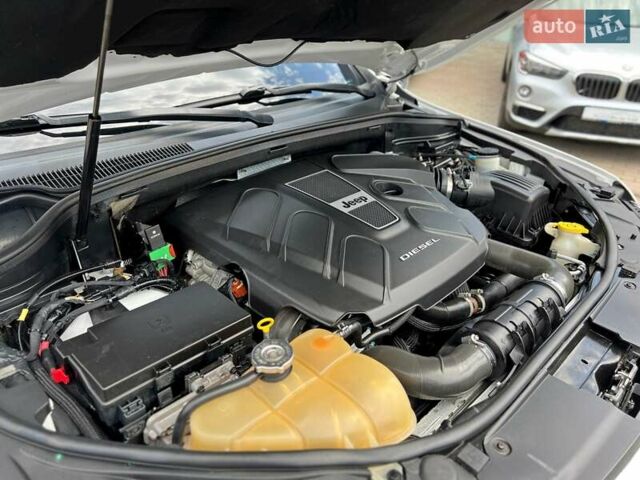 Білий Джип Grand Cherokee, об'ємом двигуна 2.99 л та пробігом 159 тис. км за 17900 $, фото 35 на Automoto.ua