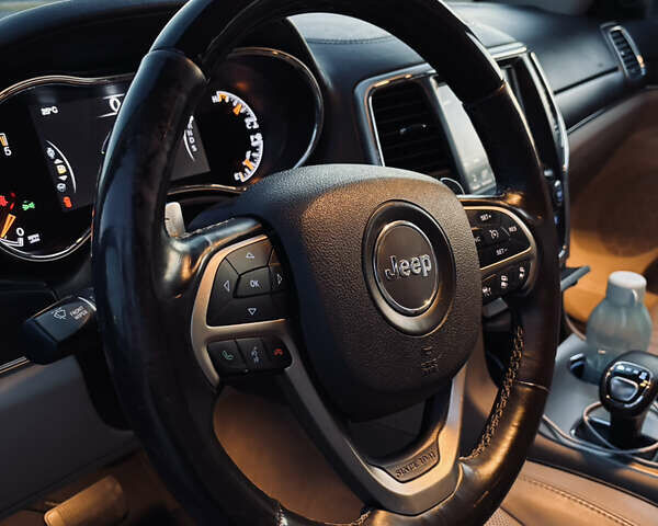 Білий Джип Grand Cherokee, об'ємом двигуна 2.99 л та пробігом 191 тис. км за 21000 $, фото 31 на Automoto.ua