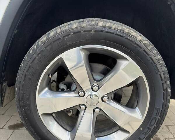 Белый Джип Гранд Чероки, объемом двигателя 2.99 л и пробегом 184 тыс. км за 20300 $, фото 11 на Automoto.ua