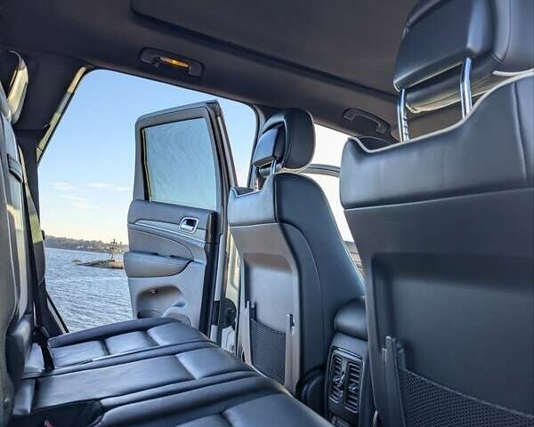 Білий Джип Grand Cherokee, об'ємом двигуна 2.99 л та пробігом 84 тис. км за 30000 $, фото 28 на Automoto.ua