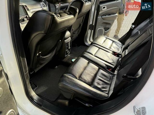 Белый Джип Гранд Чероки, объемом двигателя 2.99 л и пробегом 155 тыс. км за 23800 $, фото 11 на Automoto.ua