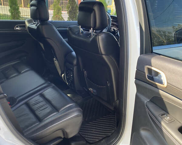 Білий Джип Grand Cherokee, об'ємом двигуна 3.6 л та пробігом 110 тис. км за 27000 $, фото 17 на Automoto.ua