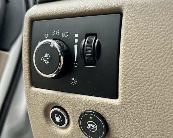 Білий Джип Grand Cherokee, об'ємом двигуна 3.6 л та пробігом 238 тис. км за 17000 $, фото 33 на Automoto.ua