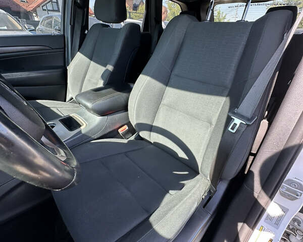 Белый Джип Гранд Чероки, объемом двигателя 3.6 л и пробегом 113 тыс. км за 19999 $, фото 17 на Automoto.ua