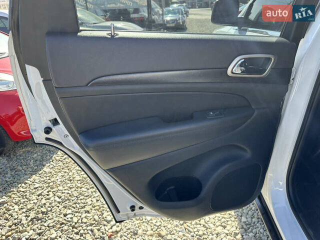 Белый Джип Гранд Чероки, объемом двигателя 3.6 л и пробегом 113 тыс. км за 19999 $, фото 20 на Automoto.ua