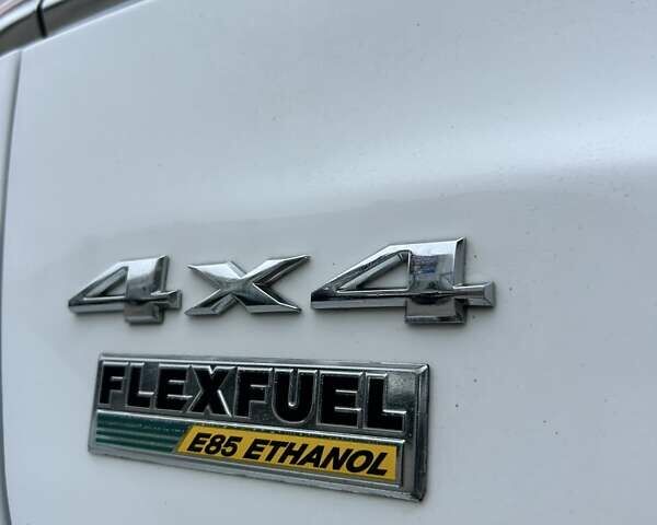 Білий Джип Grand Cherokee, об'ємом двигуна 3.6 л та пробігом 238 тис. км за 17000 $, фото 9 на Automoto.ua