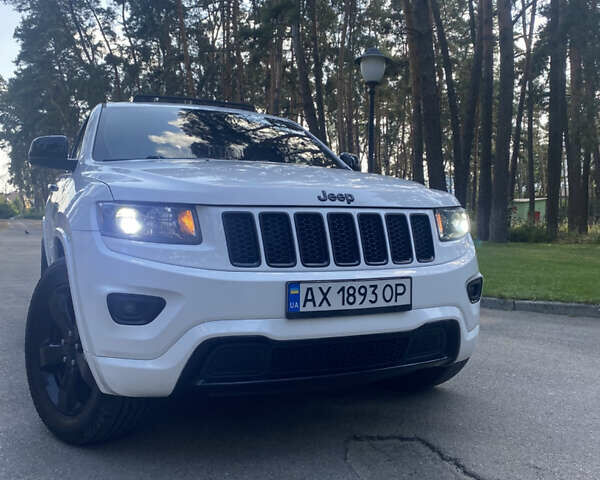 Белый Джип Гранд Чероки, объемом двигателя 3.6 л и пробегом 179 тыс. км за 24899 $, фото 4 на Automoto.ua