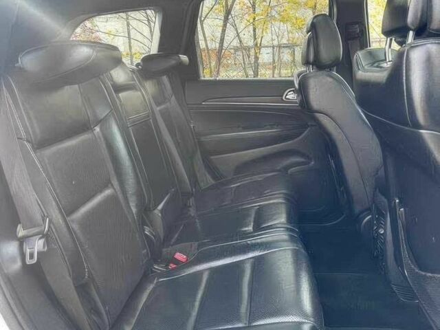 Белый Джип Гранд Чероки, объемом двигателя 3.6 л и пробегом 75 тыс. км за 16000 $, фото 12 на Automoto.ua