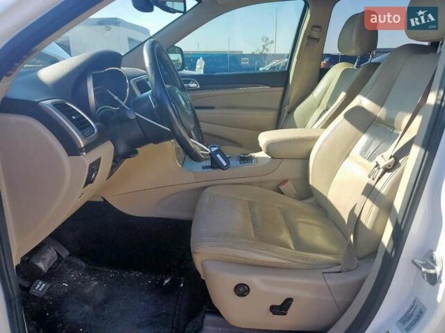 Джип Гранд Чероки 2015 в Киеве на Automoto.ua Белый Джип Гранд Чероки, объемом двигателя 3.6 л и пробегом 128 тыс. км за 2700 $, фото 6 на Automoto.ua