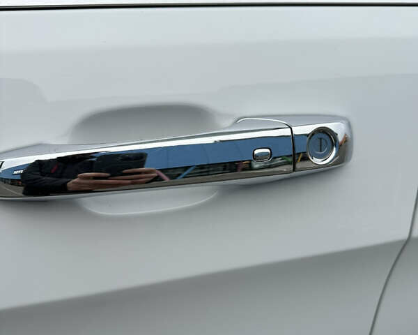 Белый Джип Гранд Чероки, объемом двигателя 3 л и пробегом 155 тыс. км за 22500 $, фото 66 на Automoto.ua