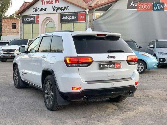 Білий Джип Grand Cherokee, об'ємом двигуна 3 л та пробігом 176 тис. км за 29440 $, фото 6 на Automoto.ua