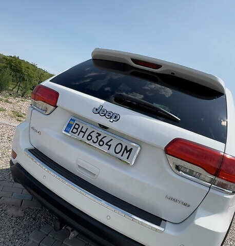 Белый Джип Гранд Чероки, объемом двигателя 3.6 л и пробегом 164 тыс. км за 20000 $, фото 1 на Automoto.ua