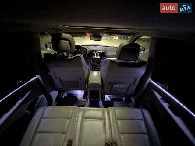 Белый Джип Гранд Чероки, объемом двигателя 5.7 л и пробегом 88 тыс. км за 36500 $, фото 28 на Automoto.ua