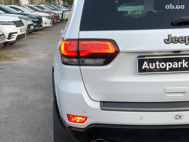 Білий Джип Grand Cherokee, об'ємом двигуна 3 л та пробігом 176 тис. км за 29440 $, фото 14 на Automoto.ua