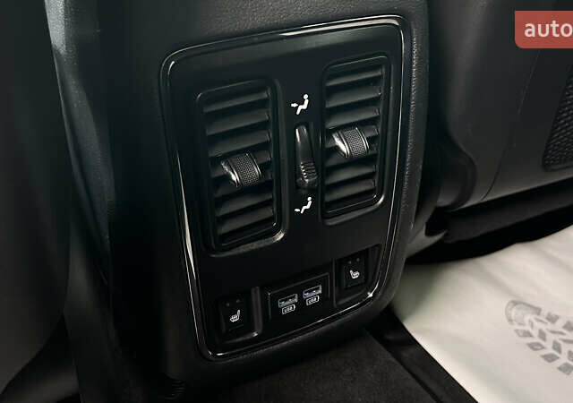 Белый Джип Гранд Чероки, объемом двигателя 2.99 л и пробегом 142 тыс. км за 25000 $, фото 37 на Automoto.ua