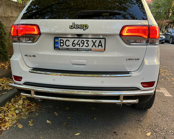 Джип Гранд Чероки 2016 в Львове на Automoto.ua Белый Джип Гранд Чероки, объемом двигателя 3.61 л и пробегом 50 тыс. км за 23800 $, фото 3 на Automoto.ua