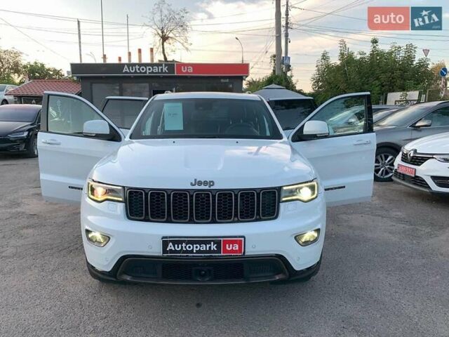 Білий Джип Grand Cherokee, об'ємом двигуна 3 л та пробігом 176 тис. км за 29440 $, фото 31 на Automoto.ua