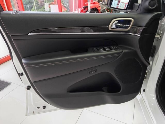 Білий Джип Grand Cherokee, об'ємом двигуна 3 л та пробігом 107 тис. км за 24500 $, фото 17 на Automoto.ua