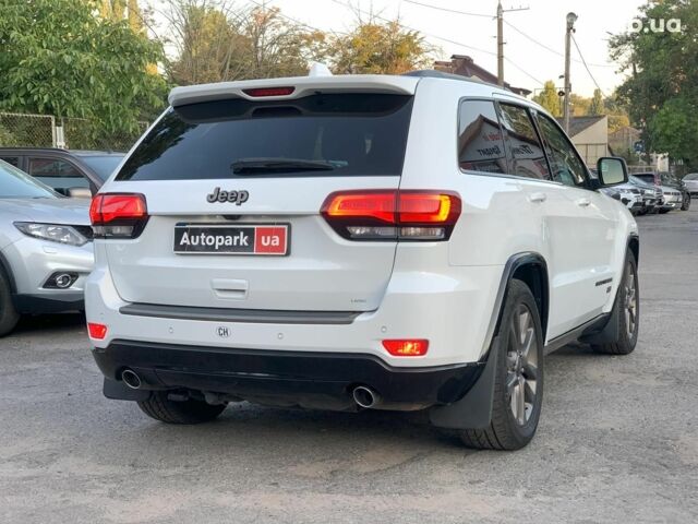 Білий Джип Grand Cherokee, об'ємом двигуна 3 л та пробігом 176 тис. км за 29440 $, фото 4 на Automoto.ua