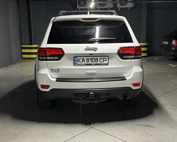 Джип Grand Cherokee 2016 у Києві на Automoto.ua Білий Джип Grand Cherokee, об'ємом двигуна 3.6 л та пробігом 246 тис. км за 20499 $, фото 2 на Automoto.ua