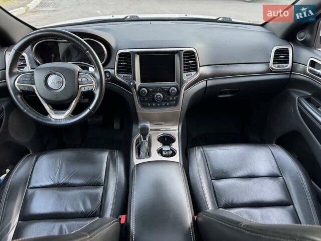 Джип Гранд Чероки 2016 в Черкассах на Automoto.ua Белый Джип Гранд Чероки, объемом двигателя 3.6 л и пробегом 164 тыс. км за 19600 $, фото 15 на Automoto.ua
