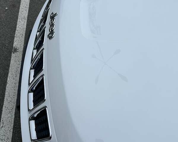 Белый Джип Гранд Чероки, объемом двигателя 3 л и пробегом 155 тыс. км за 22500 $, фото 64 на Automoto.ua