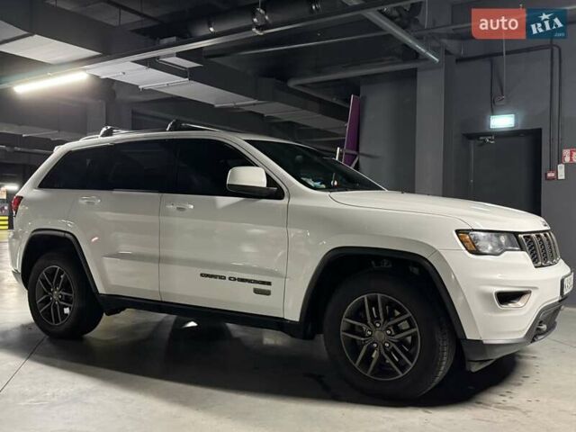 Джип Grand Cherokee 2016 у Києві на Automoto.ua Білий Джип Grand Cherokee, об'ємом двигуна 3.6 л та пробігом 246 тис. км за 20499 $, фото 9 на Automoto.ua
