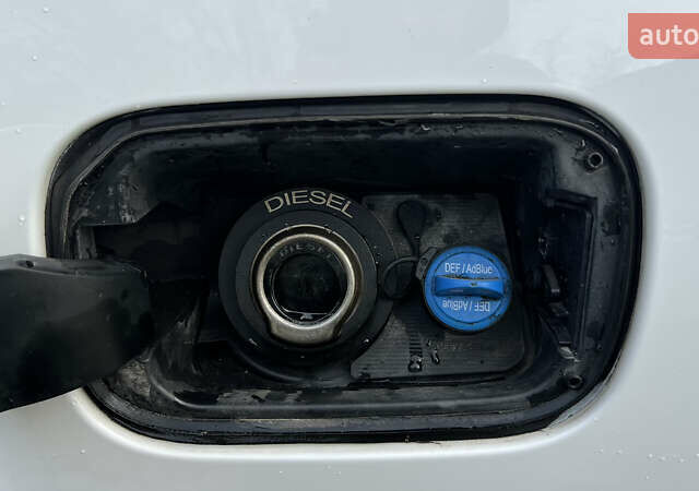 Белый Джип Гранд Чероки, объемом двигателя 2.99 л и пробегом 142 тыс. км за 25000 $, фото 33 на Automoto.ua