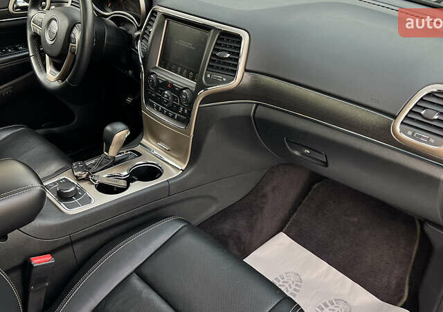 Белый Джип Гранд Чероки, объемом двигателя 2.99 л и пробегом 142 тыс. км за 25000 $, фото 50 на Automoto.ua