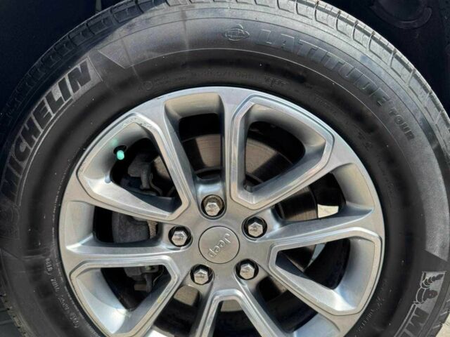 Белый Джип Гранд Чероки, объемом двигателя 3.6 л и пробегом 164 тыс. км за 20000 $, фото 9 на Automoto.ua