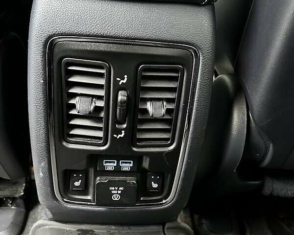 Белый Джип Гранд Чероки, объемом двигателя 3 л и пробегом 155 тыс. км за 22500 $, фото 21 на Automoto.ua