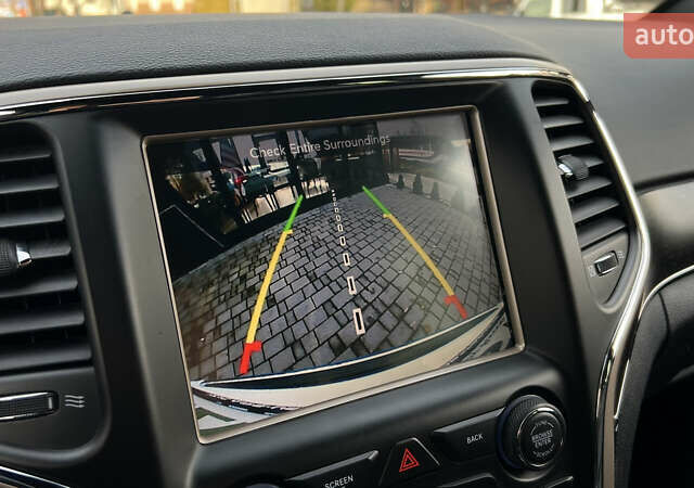 Белый Джип Гранд Чероки, объемом двигателя 2.99 л и пробегом 142 тыс. км за 25000 $, фото 15 на Automoto.ua