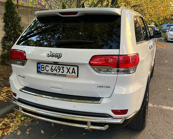 Джип Гранд Чероки 2016 в Львове на Automoto.ua Белый Джип Гранд Чероки, объемом двигателя 3.61 л и пробегом 50 тыс. км за 23800 $, фото 1 на Automoto.ua