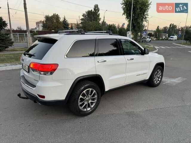 Джип Гранд Чероки 2016 в Черкассах на Automoto.ua Белый Джип Гранд Чероки, объемом двигателя 3.6 л и пробегом 164 тыс. км за 19600 $, фото 22 на Automoto.ua