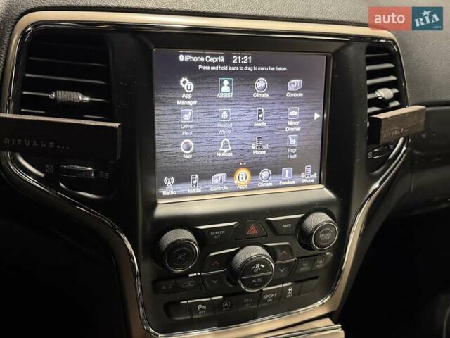 Джип Grand Cherokee 2016 у Києві на Automoto.ua Білий Джип Grand Cherokee, об'ємом двигуна 3.6 л та пробігом 246 тис. км за 20499 $, фото 26 на Automoto.ua