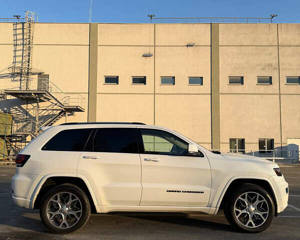 Белый Джип Гранд Чероки, объемом двигателя 5.7 л и пробегом 88 тыс. км за 38000 $, фото 3 на Automoto.ua