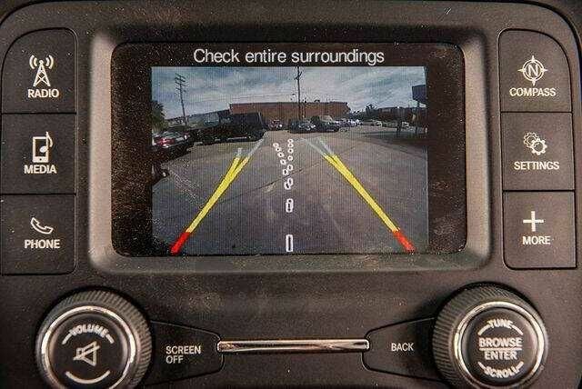 Білий Джип Grand Cherokee, об'ємом двигуна 2.4 л та пробігом 65 тис. км за 1900 $, фото 8 на Automoto.ua