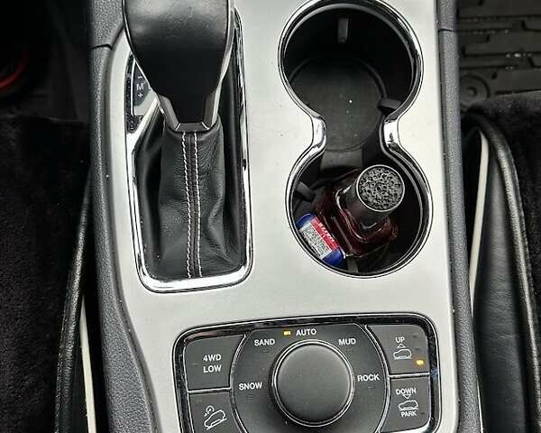 Белый Джип Гранд Чероки, объемом двигателя 3 л и пробегом 155 тыс. км за 22500 $, фото 7 на Automoto.ua