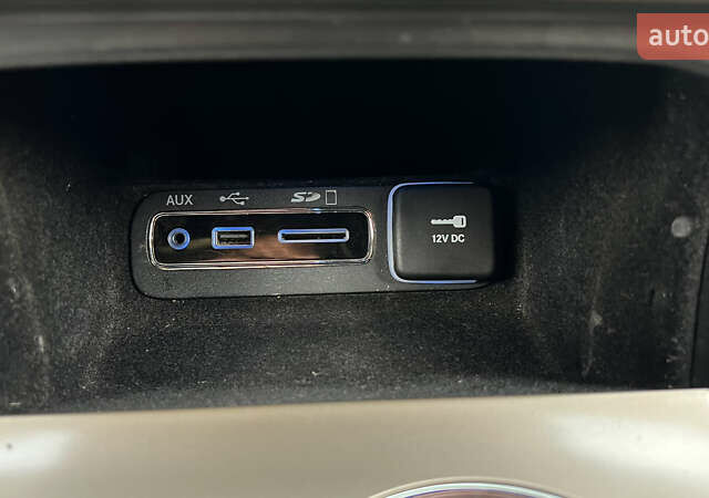 Белый Джип Гранд Чероки, объемом двигателя 2.99 л и пробегом 142 тыс. км за 25000 $, фото 16 на Automoto.ua